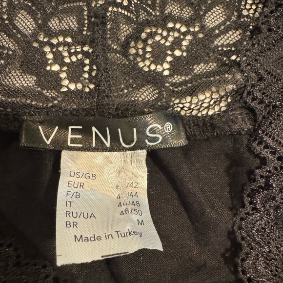 VENUS Black Double V Neck Lace Top | Medium - Picture 7 of 7